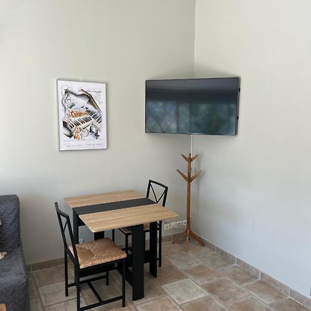 Gite La Maison Dans L'Olivette 오레종 외부 사진